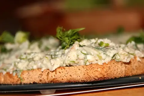 Закуска из селедки с творогом