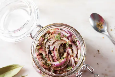 Маринованный лук