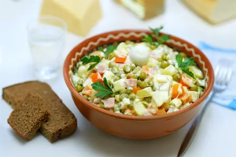 Салат мясной