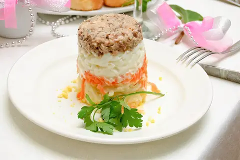 Салат слоеный