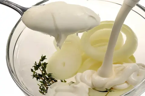 Маринад с майонезом и луком для свинины