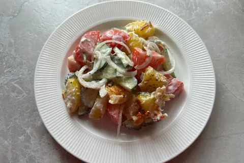 Салат с картофелем