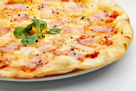 Пицца с корейкой под соусом