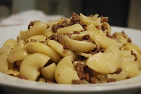 Макароны по-флотски со сметаной