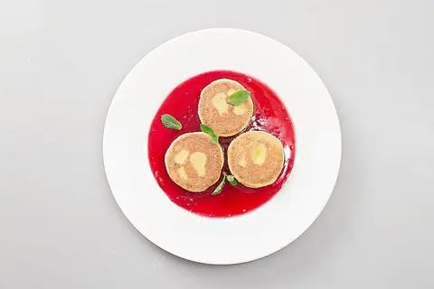 Сырники с кукурузной мукой и вареньем