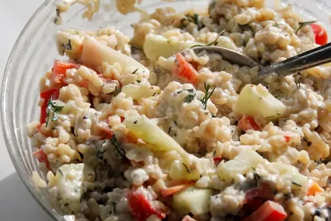 Салат с огурцами и фетой