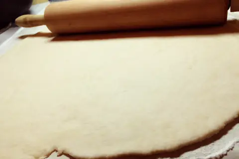 Дрожжевое тесто для пиццы с оливковым маслом
