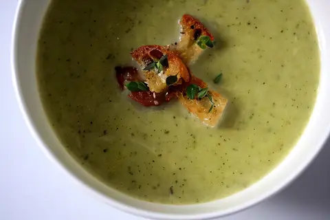 Куриный суп-пюре с брокколи