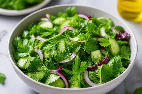 Салат с петрушкой и салатом