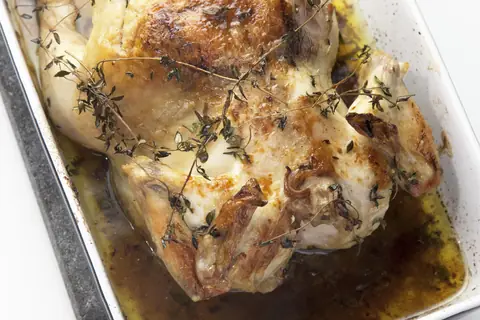 Курица с зеленым маслом и лимоном